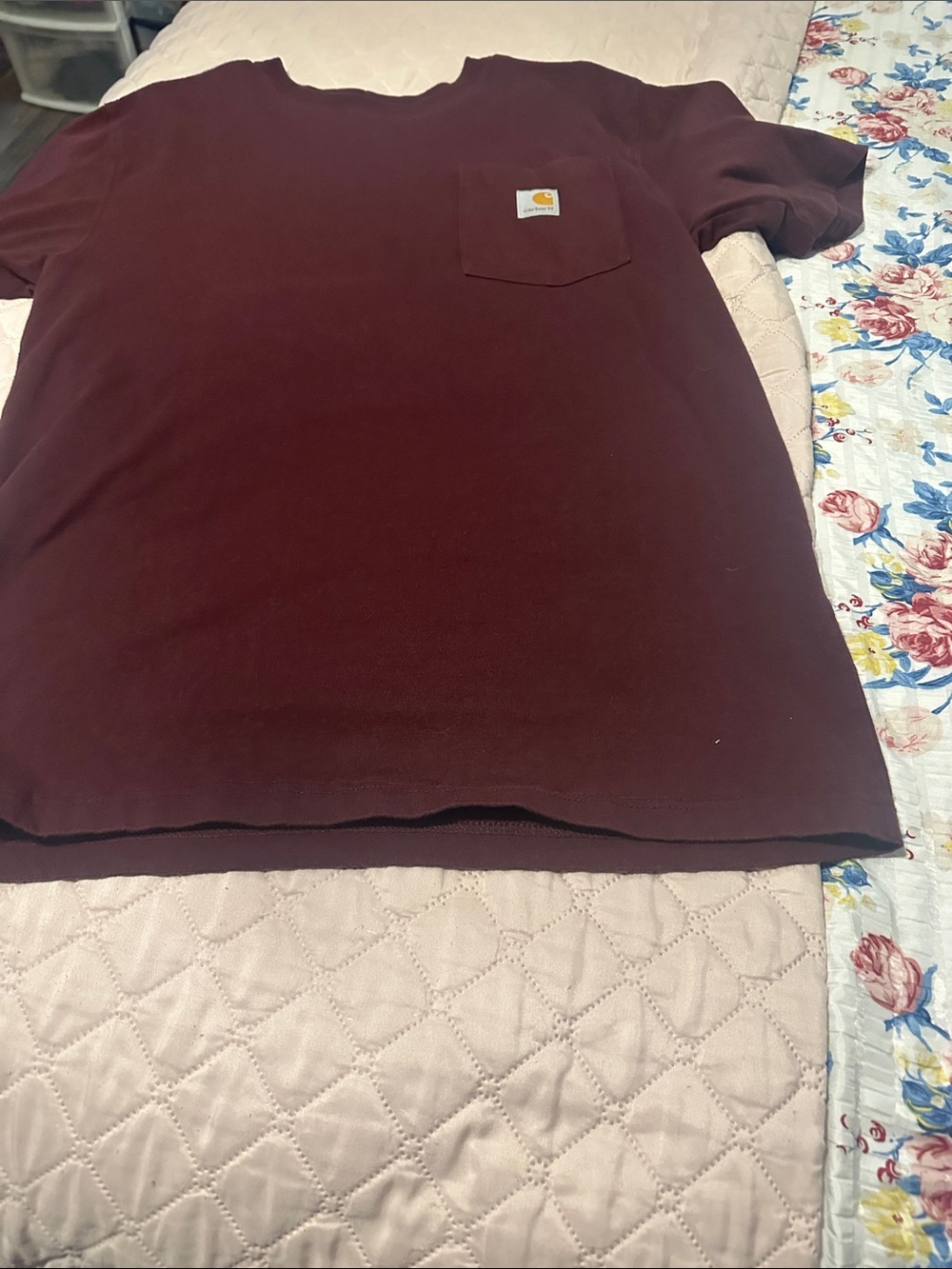 Carhartt Men’s Short-Sleeve Pocket Tee in Maroon